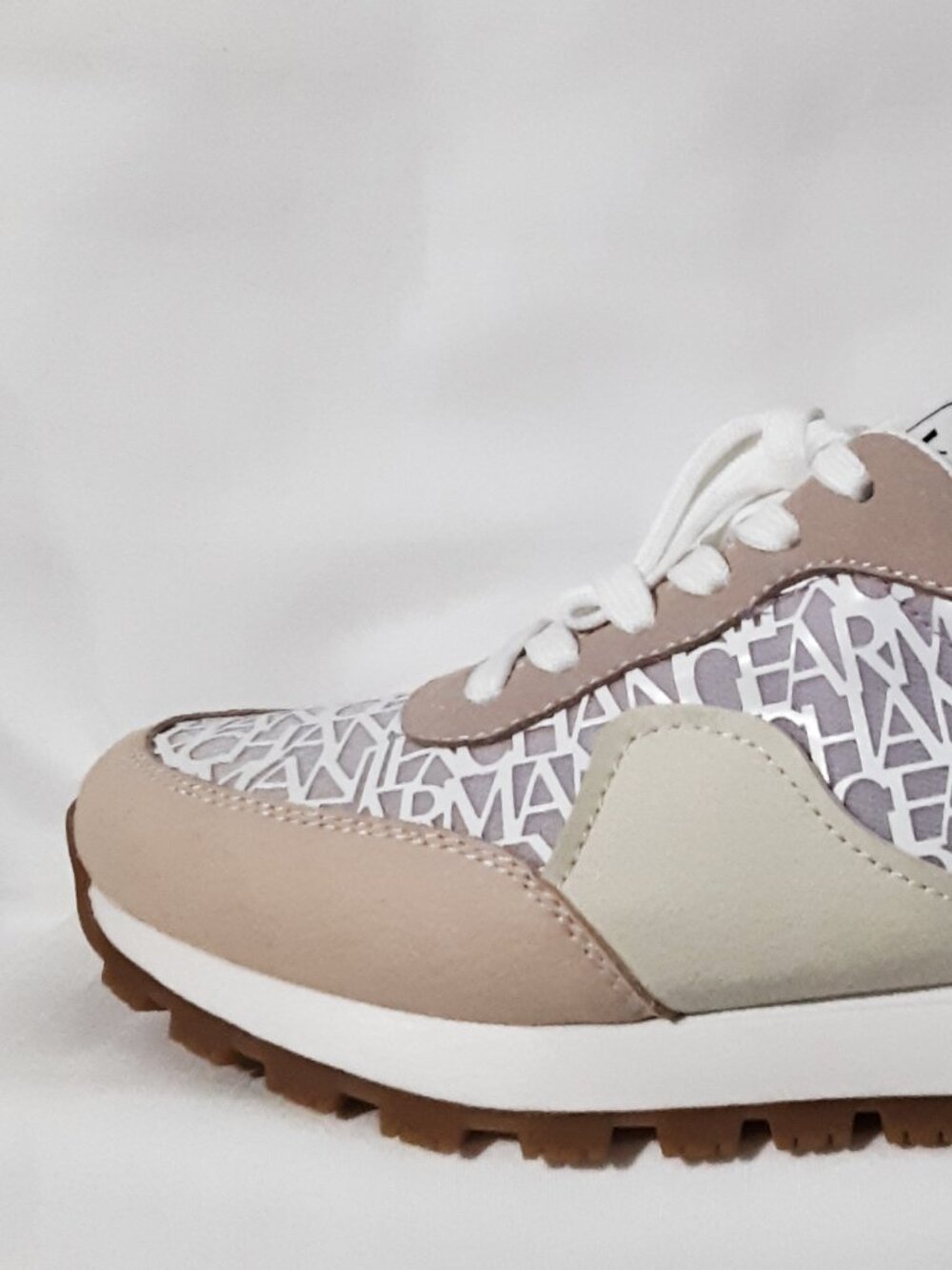 Women's AX Fashion Sneakers, Sz. 9.5